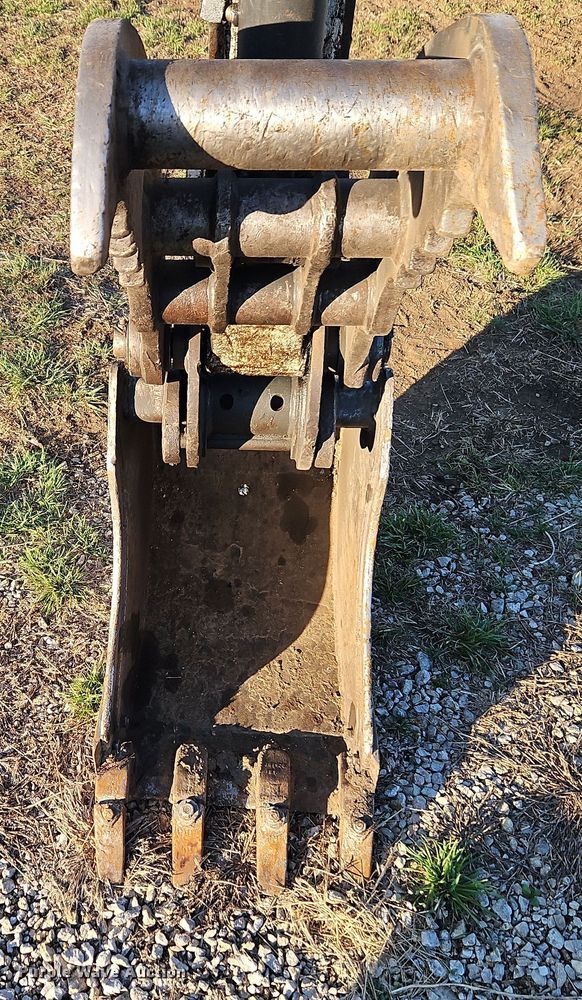 image for item EI8900 1999 Bobcat 337 mini excavator