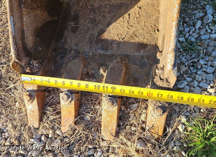 image for item EI8900 1999 Bobcat 337 mini excavator