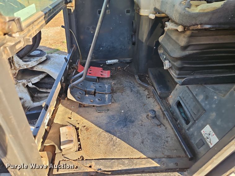 image for item EI8900 1999 Bobcat 337 mini excavator