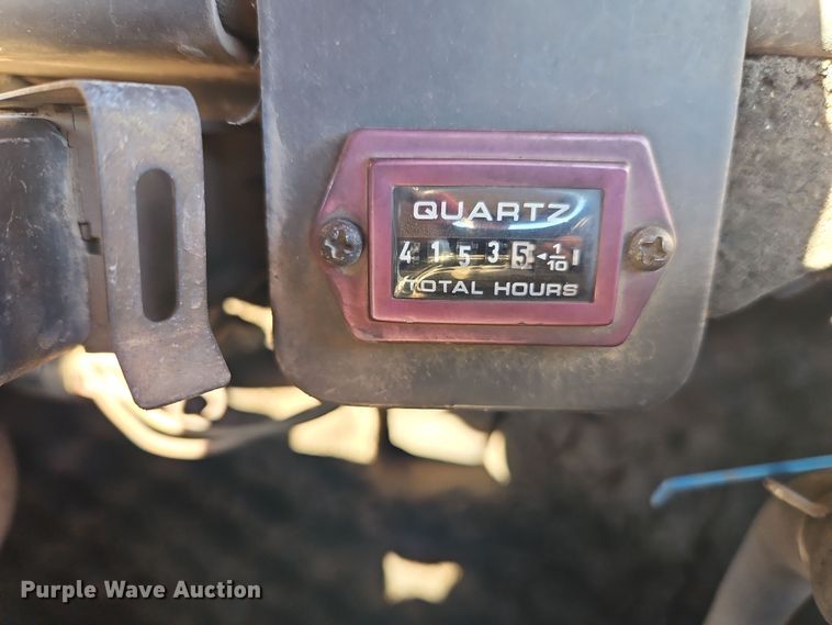 image for item EI8900 1999 Bobcat 337 mini excavator