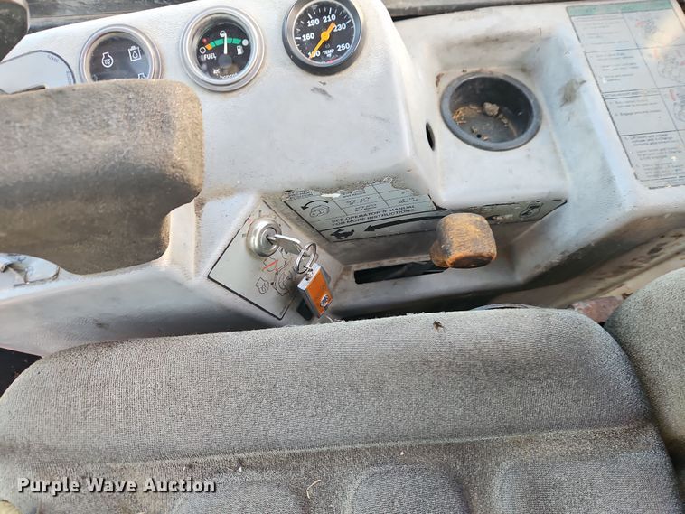 image for item EI8900 1999 Bobcat 337 mini excavator