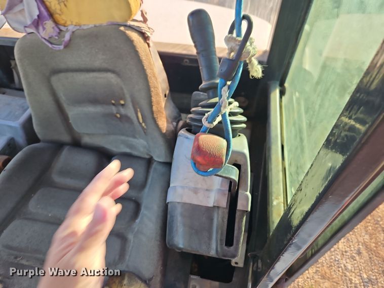 image for item EI8900 1999 Bobcat 337 mini excavator