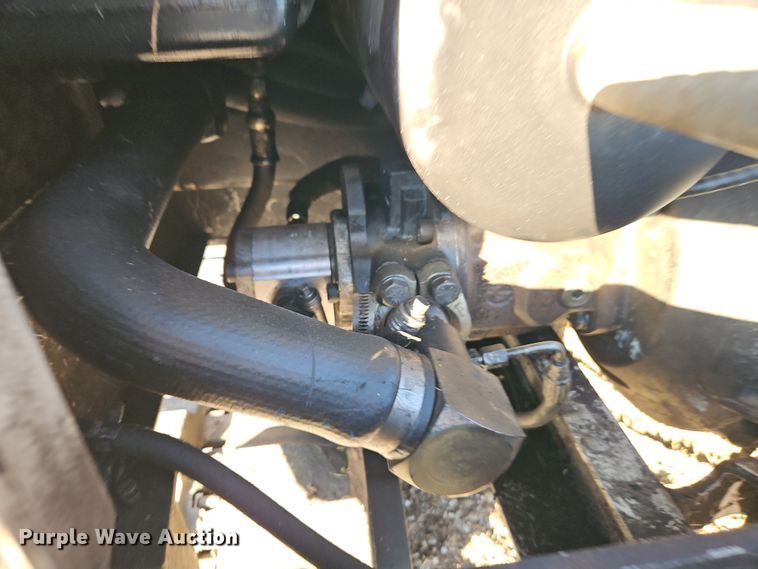 image for item EI8900 1999 Bobcat 337 mini excavator