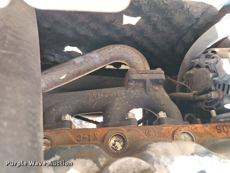 image for item EI8900 1999 Bobcat 337 mini excavator