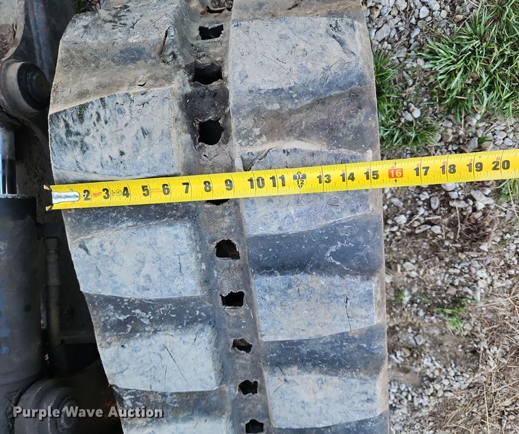 image for item EI8900 1999 Bobcat 337 mini excavator