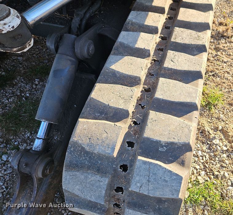 image for item EI8900 1999 Bobcat 337 mini excavator