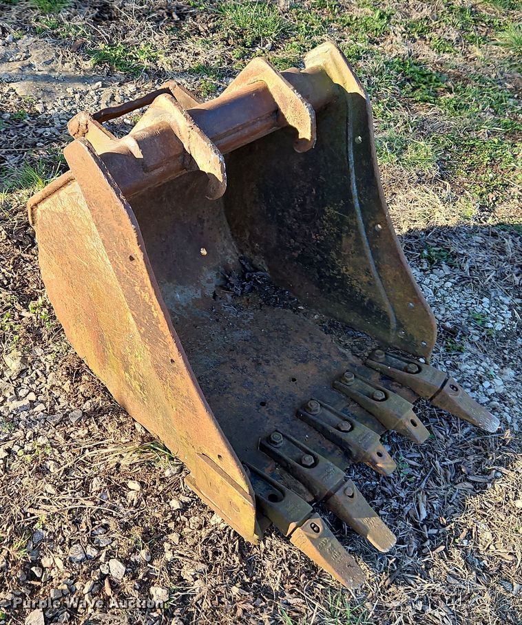 image for item EI8901 Melroe mini excavator bucket