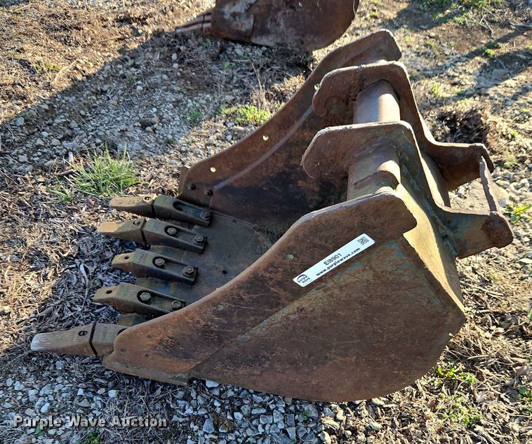 image for item EI8901 Melroe mini excavator bucket