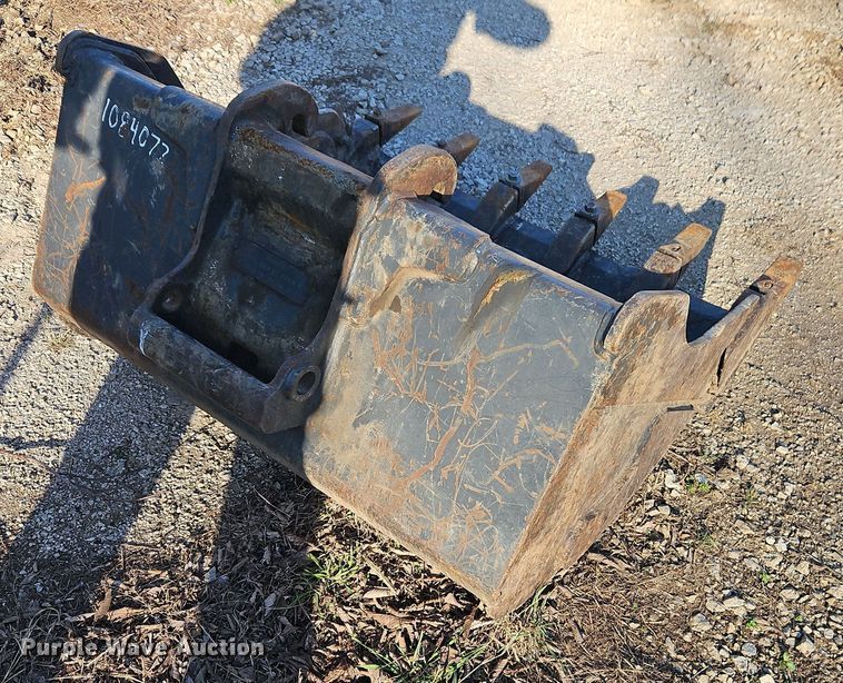 image for item EI8903 Bobcat mini excavator bucket