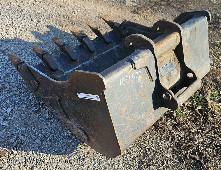 image for item EI8903 Bobcat mini excavator bucket