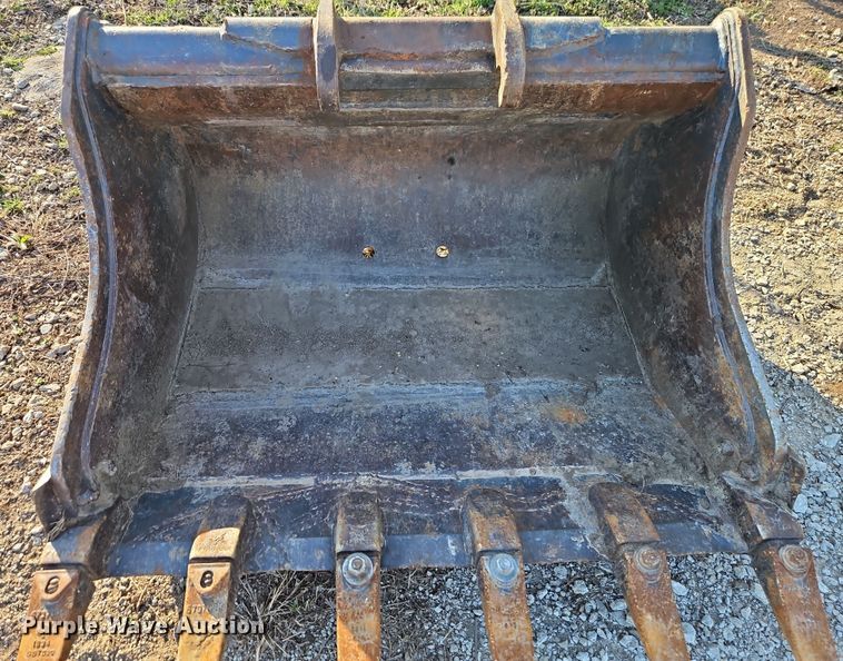 image for item EI8903 Bobcat mini excavator bucket