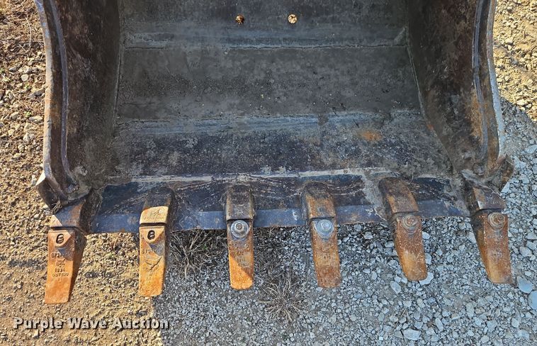 image for item EI8903 Bobcat mini excavator bucket