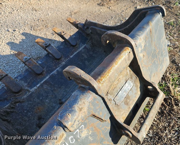 image for item EI8903 Bobcat mini excavator bucket