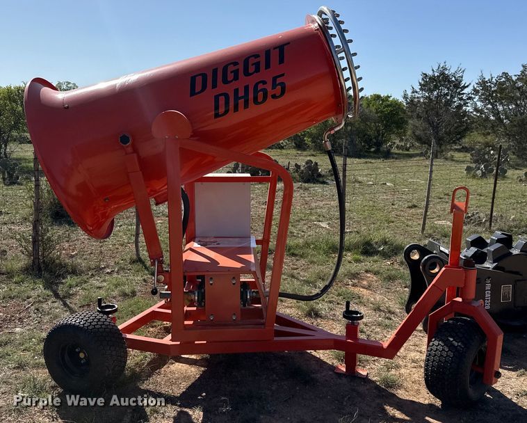 image for item EJ3536 Diggit DH65 dust control mister fan