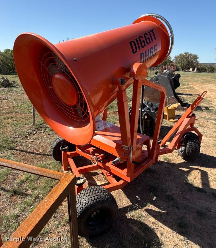 image for item EJ3536 Diggit DH65 dust control mister fan