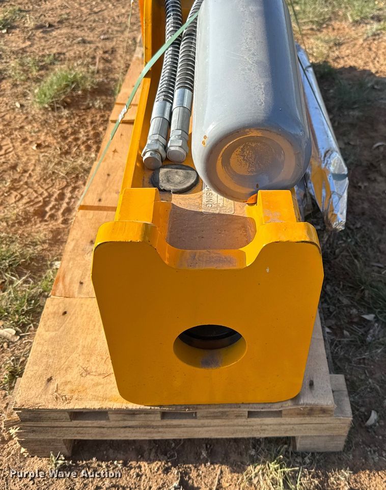 image for item EJ3556 2024 TOFT TOFT750 breaker