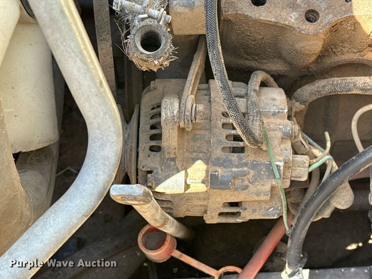 image for item EJ3561 2000 New Holland LS140 skid steer loader