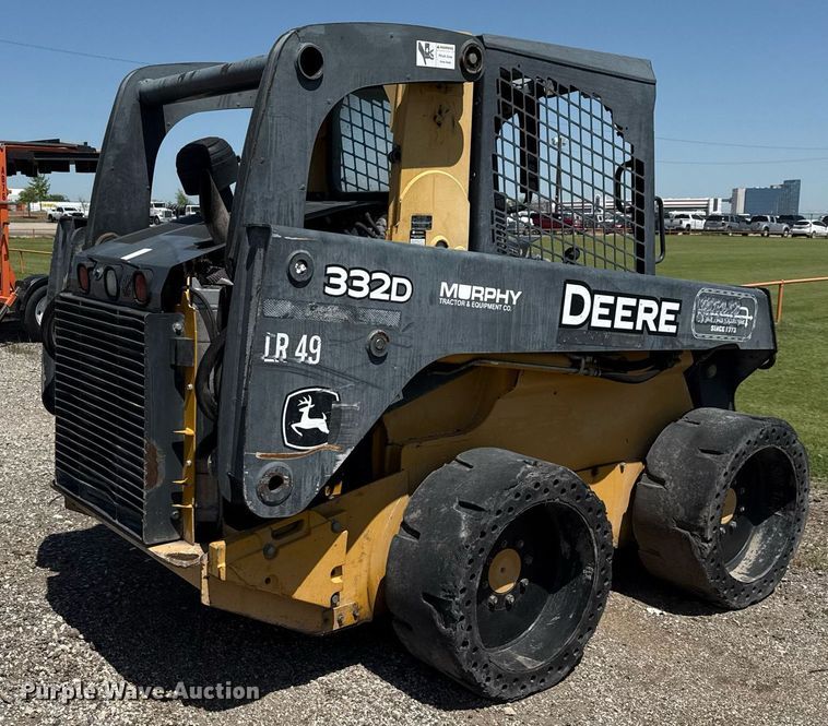image for item EJ3627 2013 John Deere 332D skid steer loader