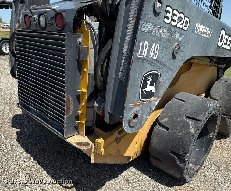 image for item EJ3627 2013 John Deere 332D skid steer loader