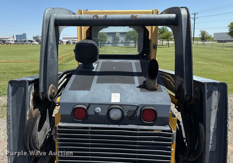 image for item EJ3627 2013 John Deere 332D skid steer loader