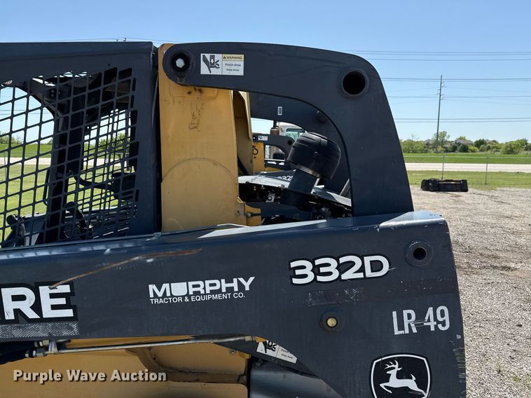image for item EJ3627 2013 John Deere 332D skid steer loader