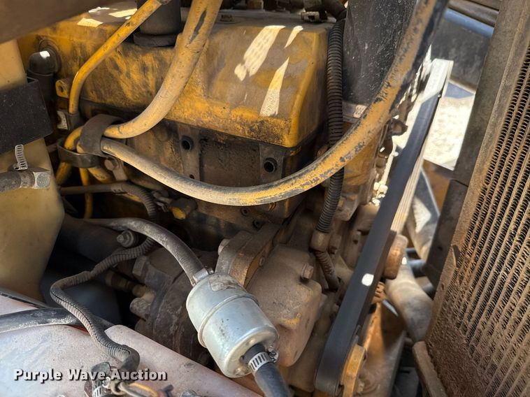 image for item EJ3627 2013 John Deere 332D skid steer loader