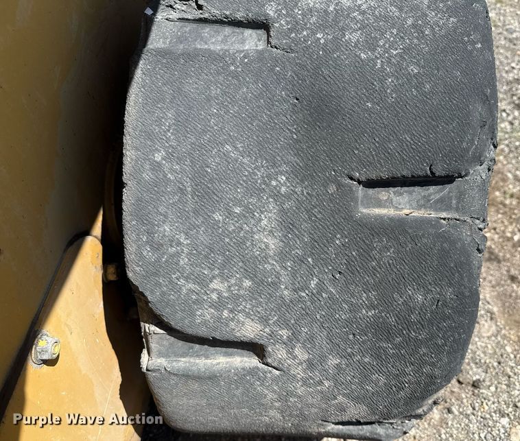 image for item EJ3627 2013 John Deere 332D skid steer loader