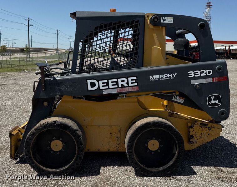 image for item EJ3628 2013 John Deere 332D skid steer loader
