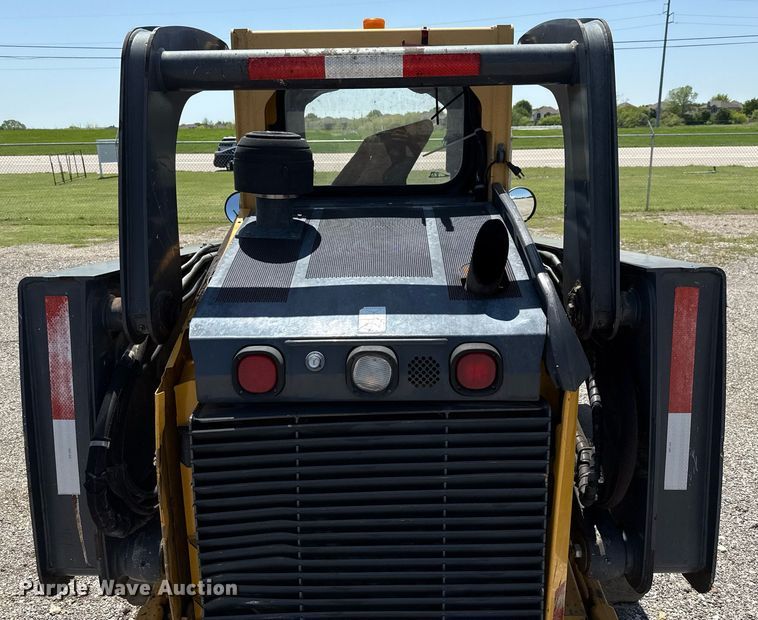 image for item EJ3628 2013 John Deere 332D skid steer loader