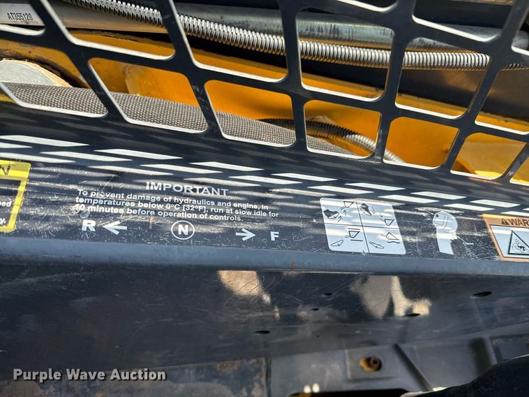 image for item EJ3628 2013 John Deere 332D skid steer loader