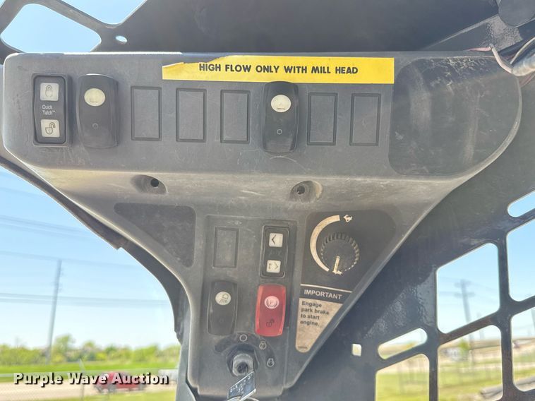 image for item EJ3628 2013 John Deere 332D skid steer loader