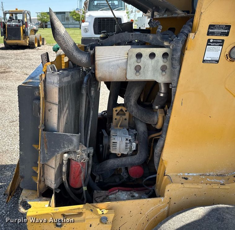 image for item EJ3628 2013 John Deere 332D skid steer loader