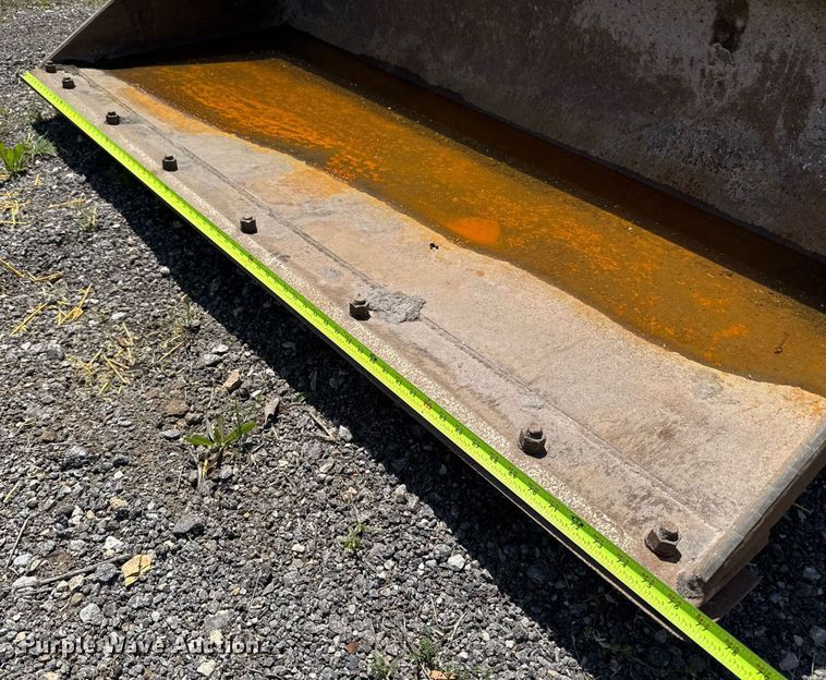 image for item EJ3629 2013 John Deere 332D skid steer loader