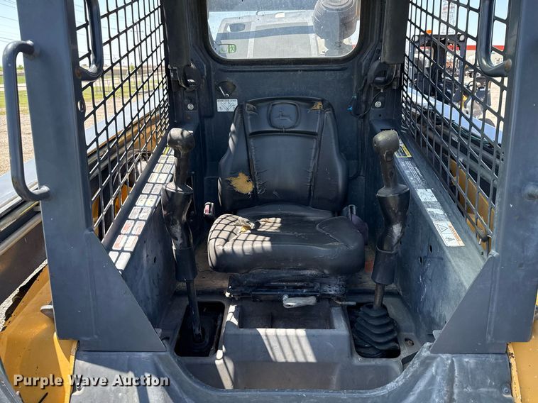 image for item EJ3629 2013 John Deere 332D skid steer loader