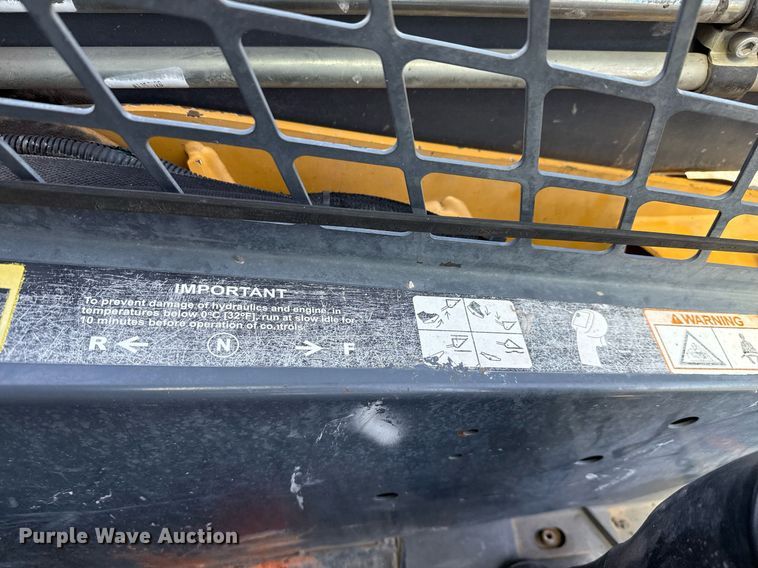 image for item EJ3629 2013 John Deere 332D skid steer loader