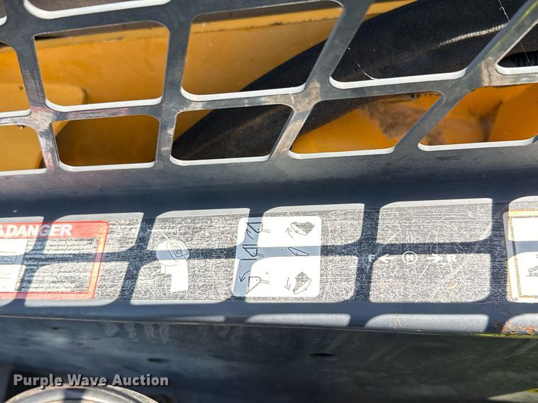 image for item EJ3629 2013 John Deere 332D skid steer loader