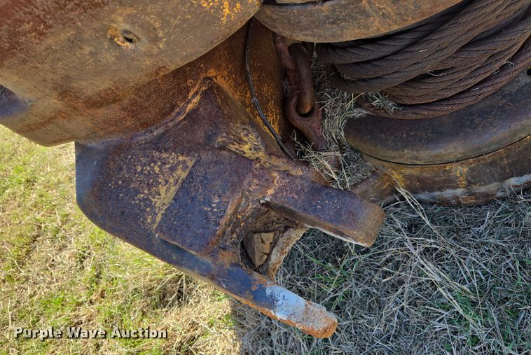 image for item EJ8363 Hyster D6C winch