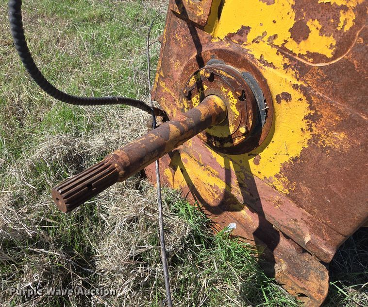 image for item EJ8363 Hyster D6C winch