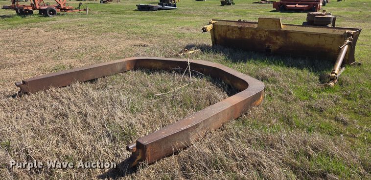 image for item EJ8364 Caterpillar 7A dozer parts