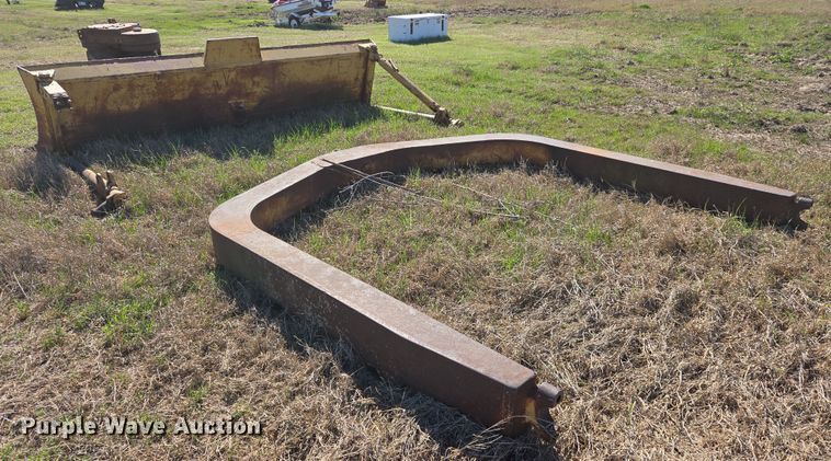 image for item EJ8364 Caterpillar 7A dozer parts