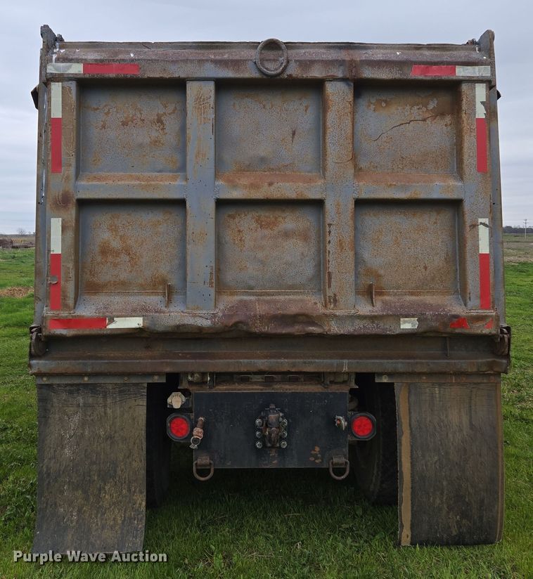 image for item EJ8378 1989 Freightliner FLD dump truck