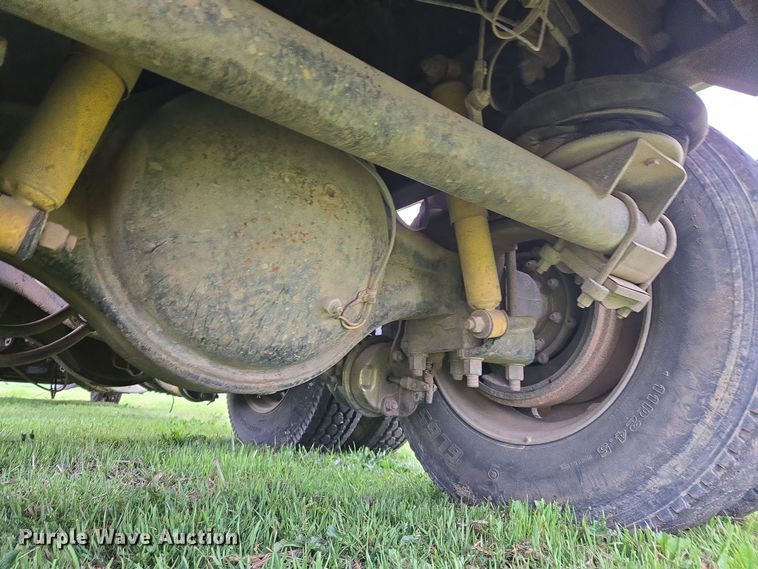 image for item EJ8378 1989 Freightliner FLD dump truck