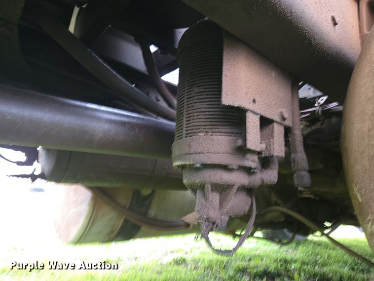 image for item EJ8378 1989 Freightliner FLD dump truck