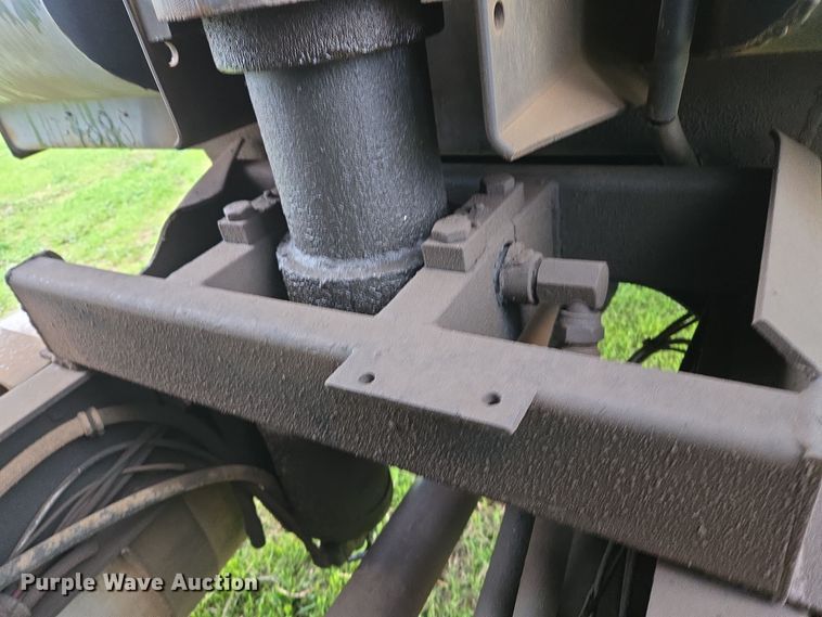 image for item EJ8378 1989 Freightliner FLD dump truck