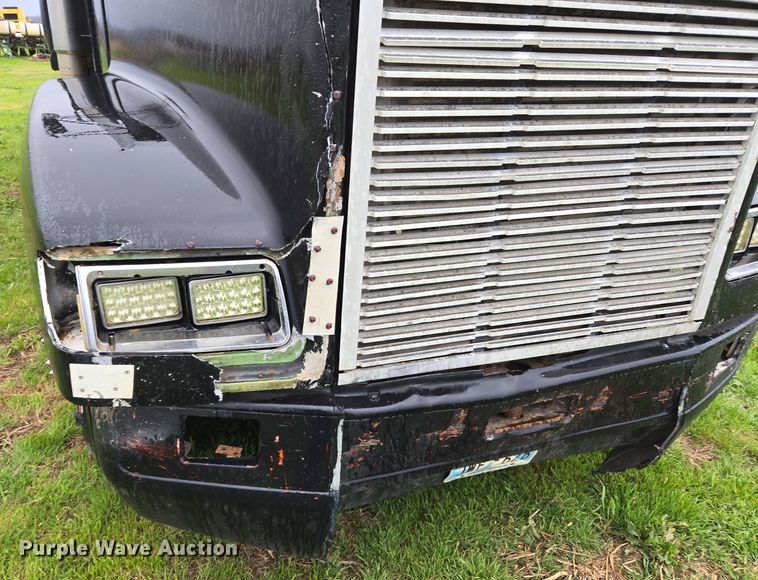 image for item EJ8378 1989 Freightliner FLD dump truck