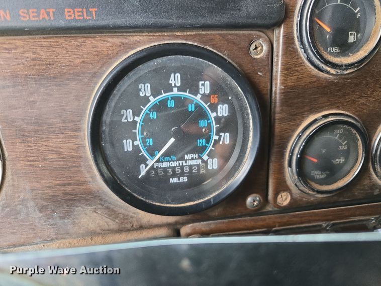 image for item EJ8378 1989 Freightliner FLD dump truck