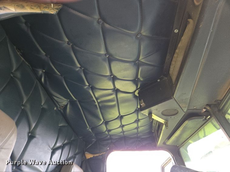 image for item EJ8378 1989 Freightliner FLD dump truck