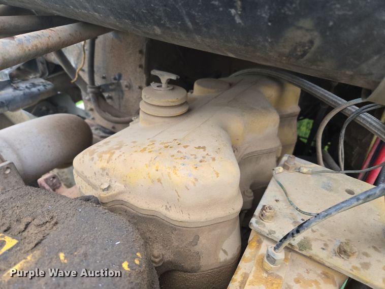 image for item EJ8378 1989 Freightliner FLD dump truck