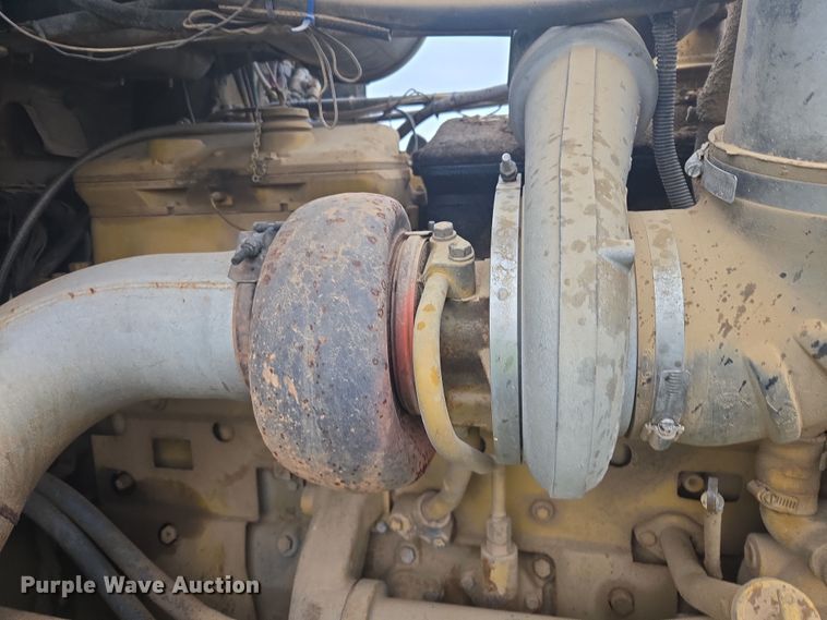 image for item EJ8378 1989 Freightliner FLD dump truck