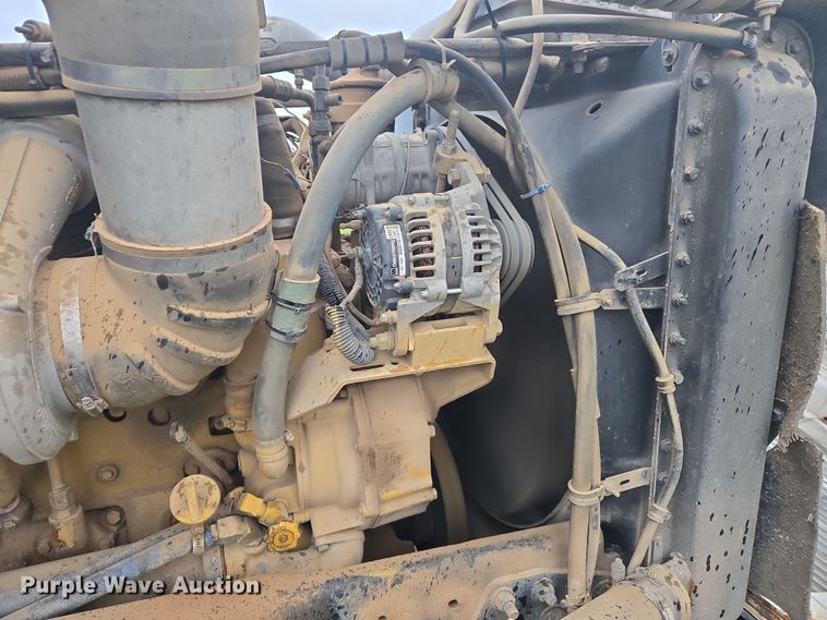 image for item EJ8378 1989 Freightliner FLD dump truck